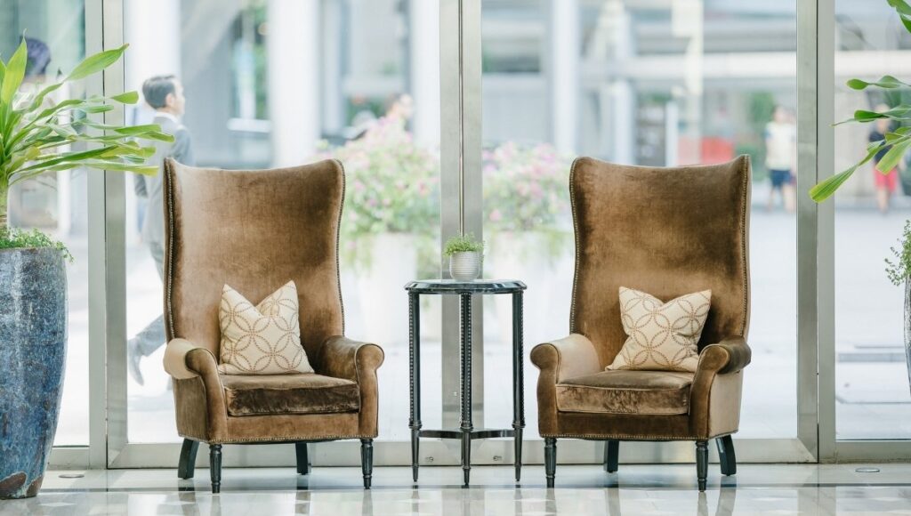 How to Choose the Right Hospitality Furniture Supplier in UAE