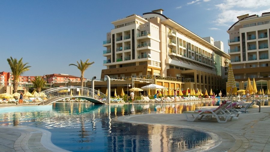 Why Furniture Design Matters in UAE Hospitality?