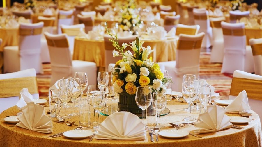 Why Source Banquet Furniture in the UAE