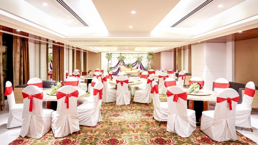 7 Things to Check Before Buying Banquet Chairs in Bulk